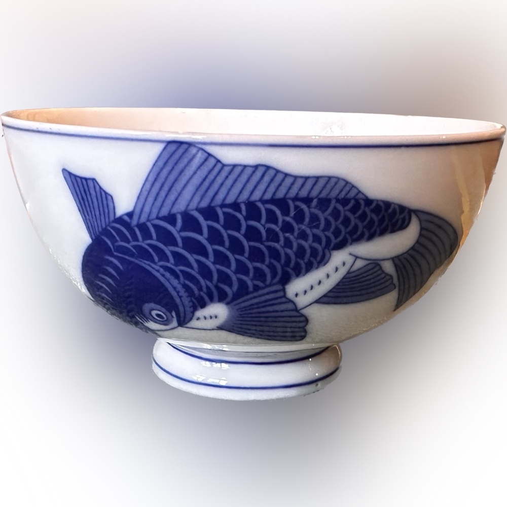 Koi Fish Ceramic Bowl, Chao-an Koi Fish Ceramic Bowl.. excellent condition!!